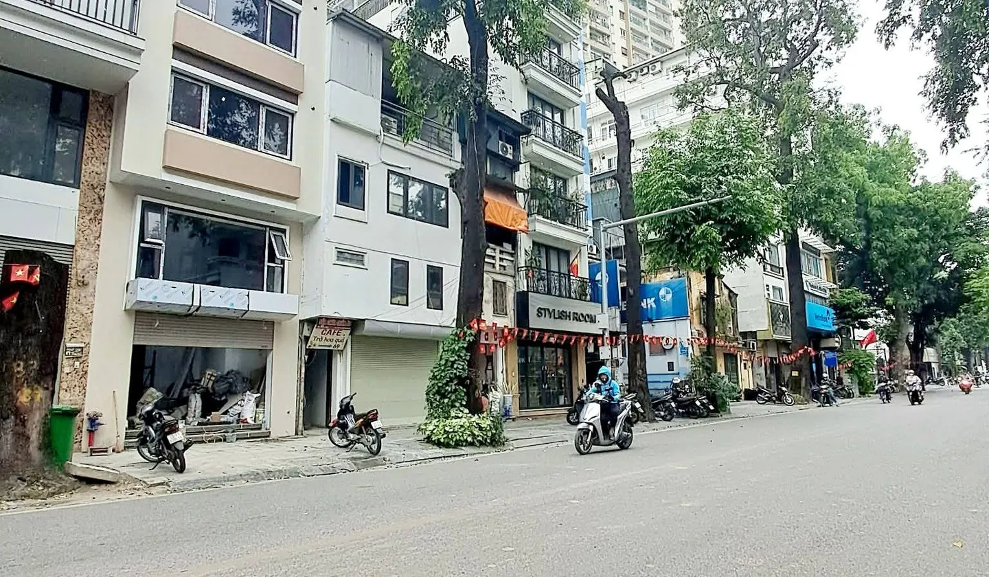 Bán nhà mặt phố 8 tầng lô góc, mặt tiền rộng tại quận trung tâm với thang máy hiện đại... Bán nhà mặt phố tại Hai Bà Trưng, Hà Nội 01