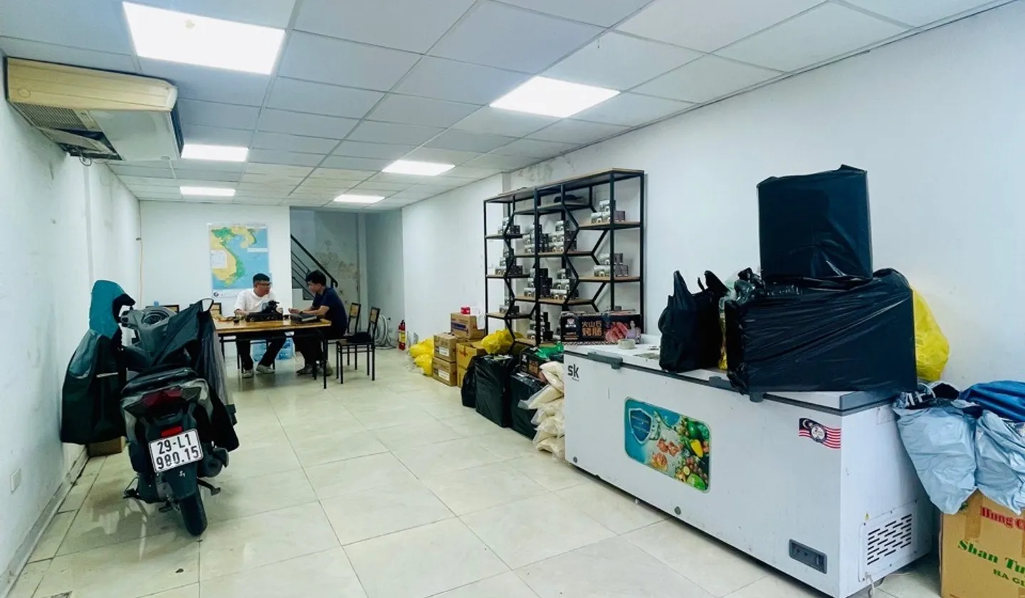 Bán nhà mặt phố Hoàng Như Tiếp, vị trí đắc địa kinh doanh sầm uất... Bán nhà mặt phố tại Bồ Đề, Hà Nội 01