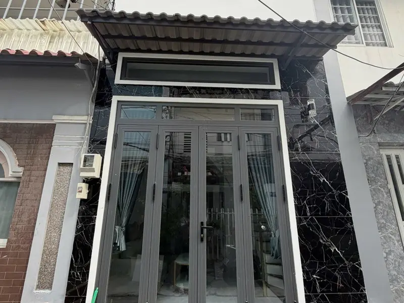 Nhà nhỏ xinh giá hời ngay Huỳnh Tấn Phát... Bán nhà riêng tại Tân Thuận, Hồ Chí Minh 01