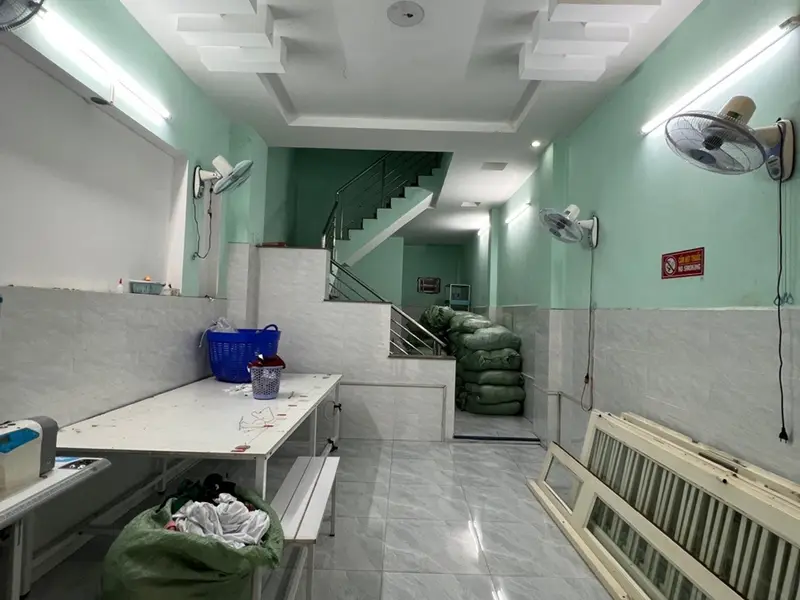 Bán nhà riêng 3 tầng, 4 phòng ngủ tại khu vực dân trí cao... Bán nhà riêng tại Bình Tân, Hồ Chí Minh 01