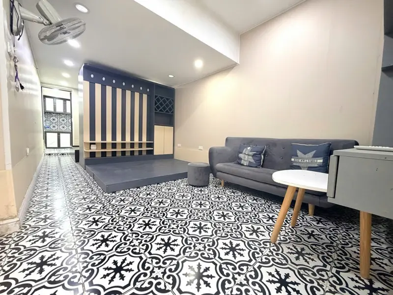 Căn hộ tập thể tầng 1 Lõi Đống Đa, tiện nghi full, ô tô đỗ cửa... Bán căn hộ chung cư tại Đống Đa, Hà Nội 01
