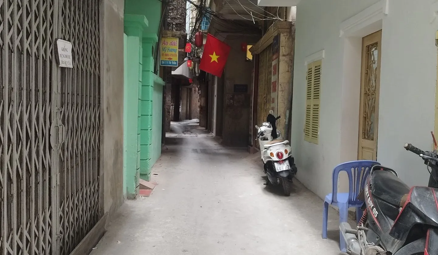 Bán nhà Khâm Thiên, 50m ra phố, 20m 4 tầng ở luôn, sổ đỏ nở hậu... Bán nhà riêng tại Văn Miếu - Quốc Tử Giám, Hà Nội 01