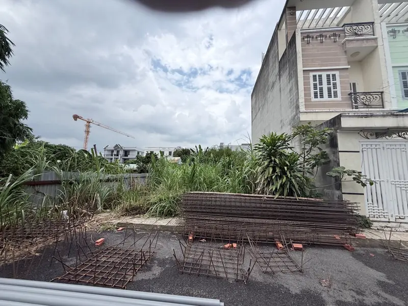 Bán đất 62m² hướng Tây Nam hẻm xe hơi tại Trường Lưu giá 4 tỷ TL... Bán đất tại Long Trường, Hồ Chí Minh 01