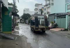 Nhà mặt tiền đẳng cấp với thang máy và gara ô tô tại khu vực sầm uất... Bán nhà riêng tại Thới An, Hồ Chí Minh 02