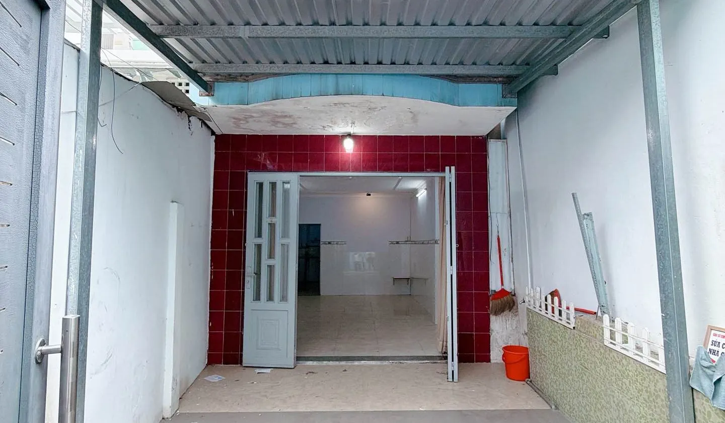 Bán nhà riêng 2 tầng tại phường 16, Quận 4 diện tích 73.4m2 giá 6.5 tỷ... Bán nhà riêng tại Xóm Chiếu, Hồ Chí Minh 01