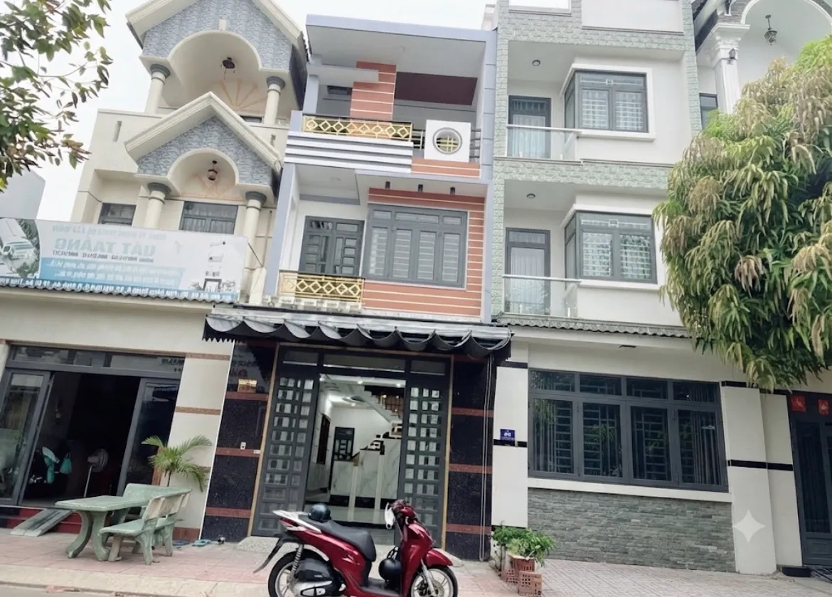 Bán nhà 3 tầng 4 phòng ngủ tại KDC diện tích 62m², pháp lý rõ ràng.... Bán nhà riêng tại Đông Hòa, Hồ Chí Minh 01