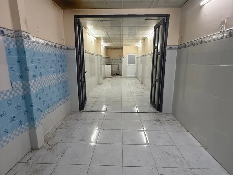 NHÀ 3 TẦNG - SÁT BÊN HẺM XE TẢI - BA ĐÌNH - QUẬN 8 GẦN QUẬN 5 - NHỈNH 4 TỶ BỚT LỘC... Bán nhà riêng tại Chánh Hưng, Hồ Chí Minh 01