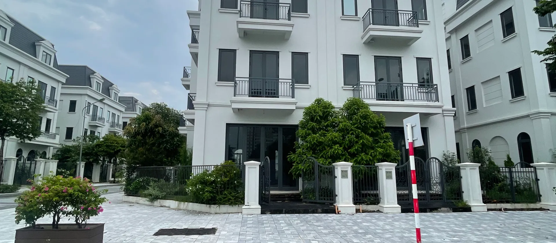 Biệt thự song lập 3 thoáng 198m2 tại Dương Nội, pháp lý đầy đủ, giá 47.8 tỷ... Bán biệt thự, liền kề tại Dương Nội, Hà Nội 01