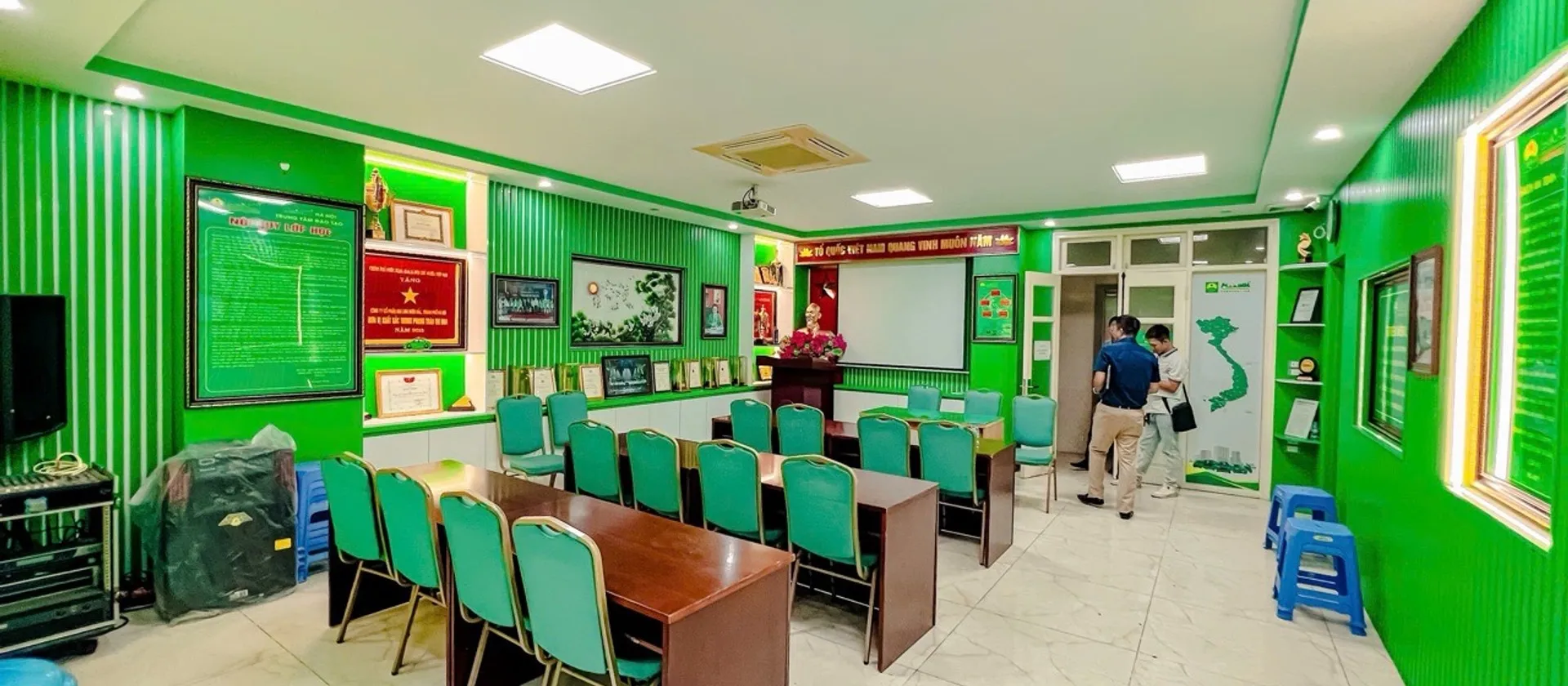 Toà Văn Phòng Lô Góc mặt phố Nghĩa Đô, 120m2x9T, MT 8.5m, giá chào 57 tỷ... Bán văn phòng tại Nghĩa Đô, Hà Nội 01