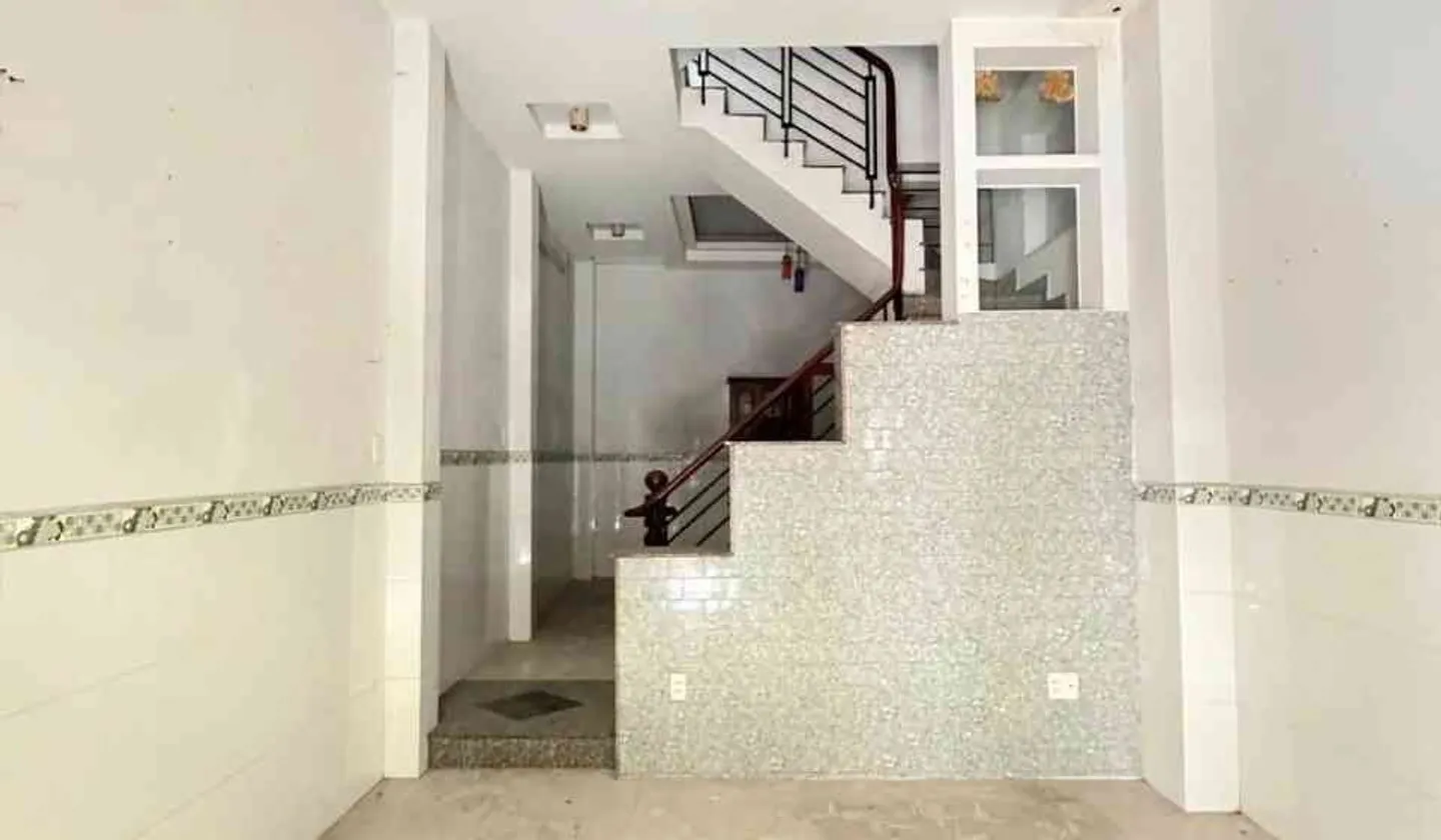 Bán nhà riêng 3 phòng ngủ 3 tầng tại Bình Tân, diện tích 44 m²... Bán nhà riêng tại Bình Trị Đông, Hồ Chí Minh 01
