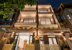 Tòa nhà dịch vụ cao cấp 4 tầng gần sân bay Tân Sơn Nhất với thang máy và dòng tiền ổn định... Bán nhà riêng tại Tân Sơn Nhất, Hồ Chí Minh 01
