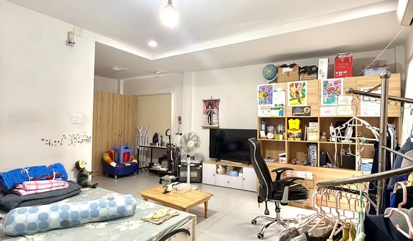 Nhà rộng đẹp tại Tân Phú, 5PN, 6WC, hẻm rộng 6m... Bán nhà riêng tại Tân Phú, Hồ Chí Minh 01