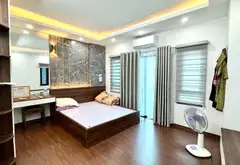 VỪA TIỀN - NHÀ ĐẸP Ở LUÔN - NỘI THẤT CƠ BẢN - GẦN Ô TÔ

Mô tả:
- Nhà 5 tầng còn khá mới, nội thất đ... Bán nhà riêng tại Bồ Đề, Hà Nội 11