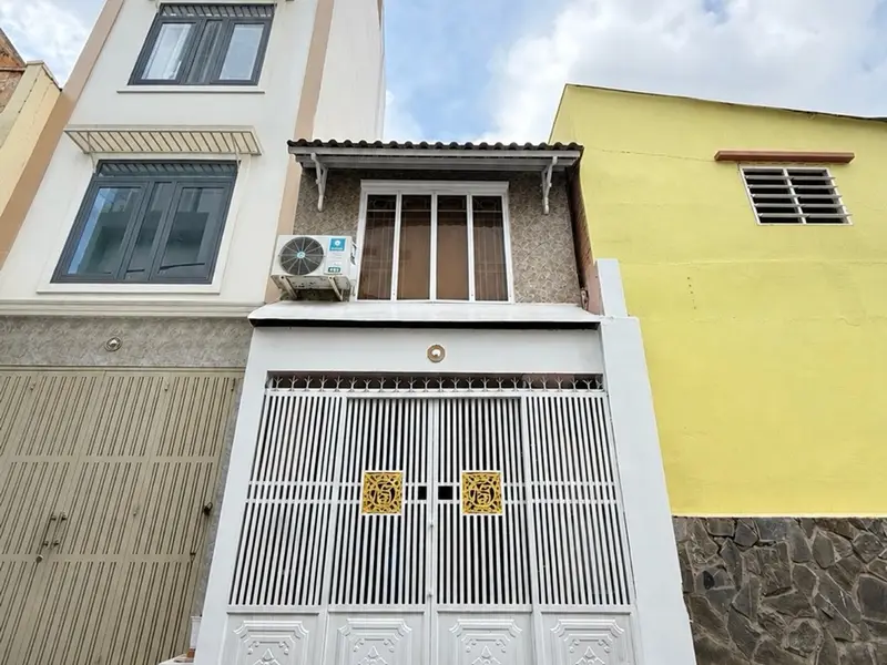 Nhà 2 tầng hẻm xe hơi Phan Văn Trị, Bình Thạnh giá 2.9 tỷ... Bán nhà riêng tại Bình Lợi Trung, Hồ Chí Minh 01