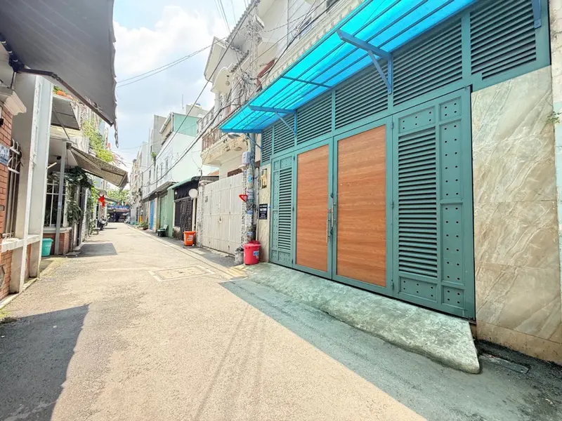 Bán nhà riêng 2 tầng gần Hiệp Thành City, hẻm ô tô vào nhà... Bán nhà riêng tại Trung Mỹ Tây, Hồ Chí Minh 01