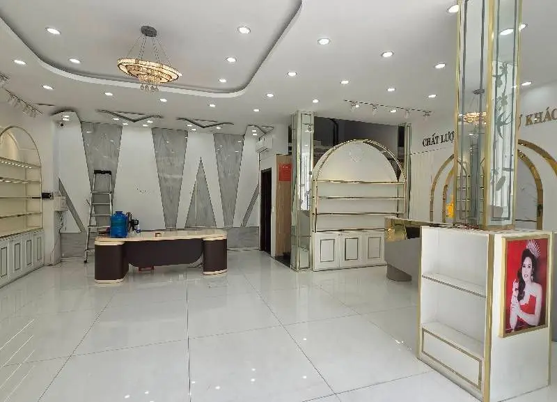 Nhà mặt phố 5 tầng rộng 76m² tại quận, thuận tiện kinh doanh và ở... Bán nhà mặt phố tại Bình Tân, Hồ Chí Minh 01