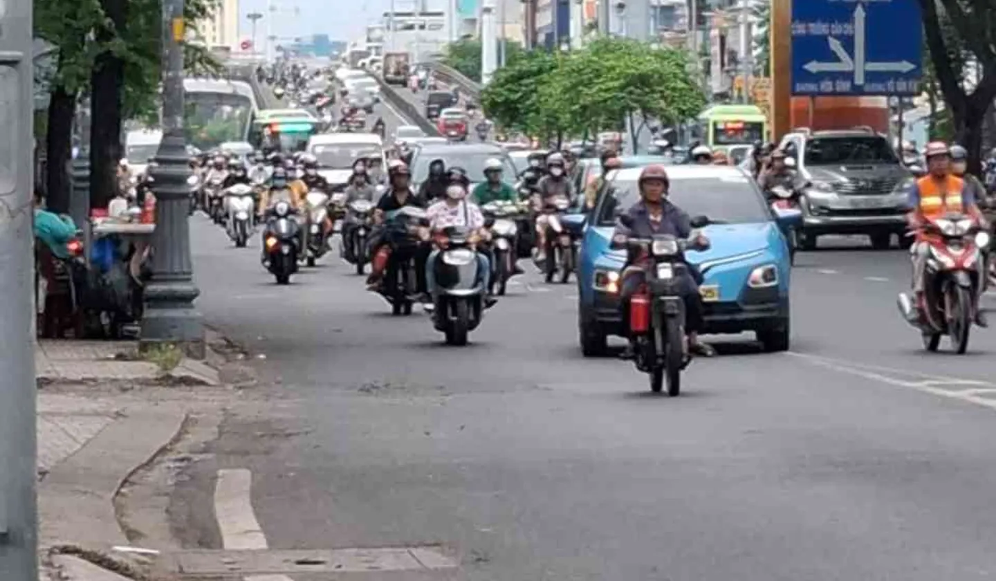 Sở hữu căn nhà mặt phố rộng 3 tầng, vị trí đắc địa tại trung tâm sầm uất... Bán nhà mặt phố tại Minh Phụng, Hồ Chí Minh 01