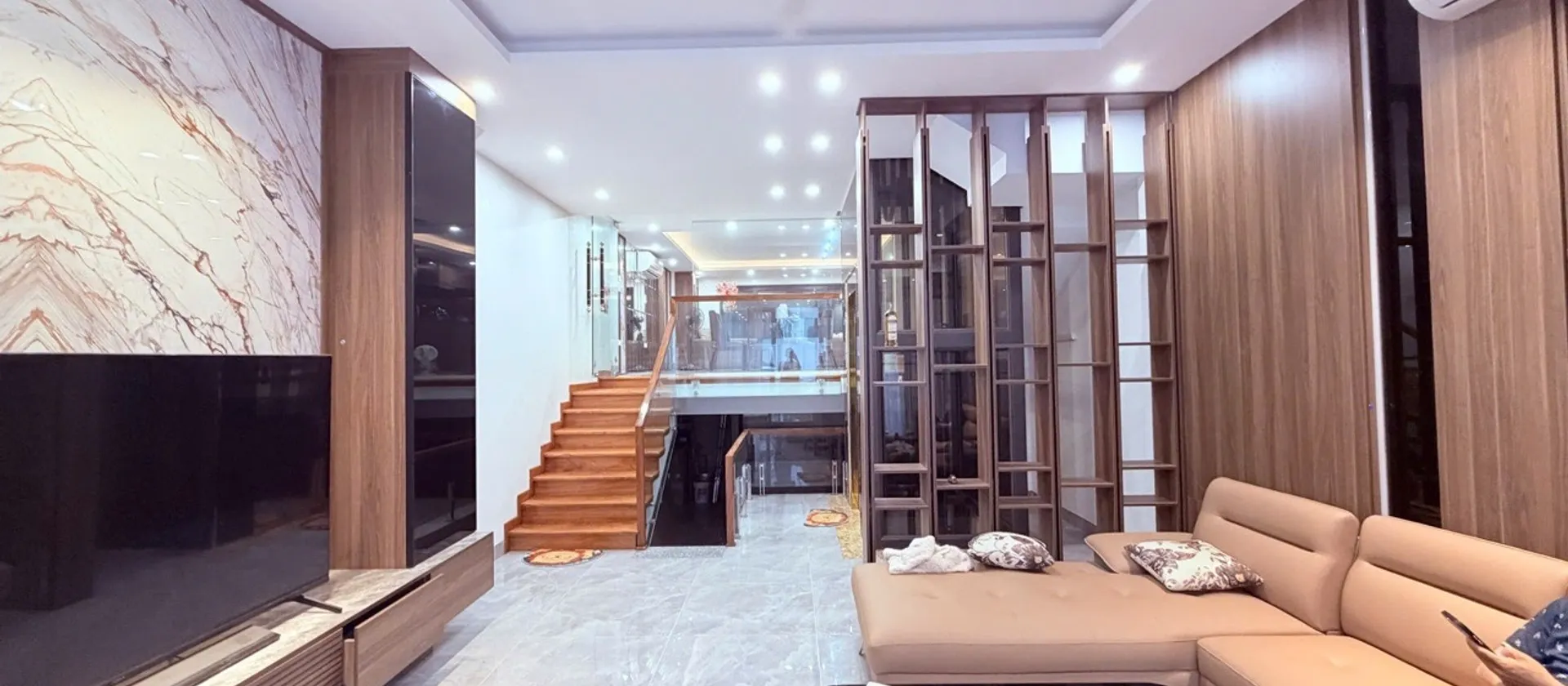 Sở hữu biệt thự 5 tầng hiện đại, nội thất đầy đủ tại Phú Lương... Bán biệt thự, liền kề tại Kiến Hưng, Hà Nội 01