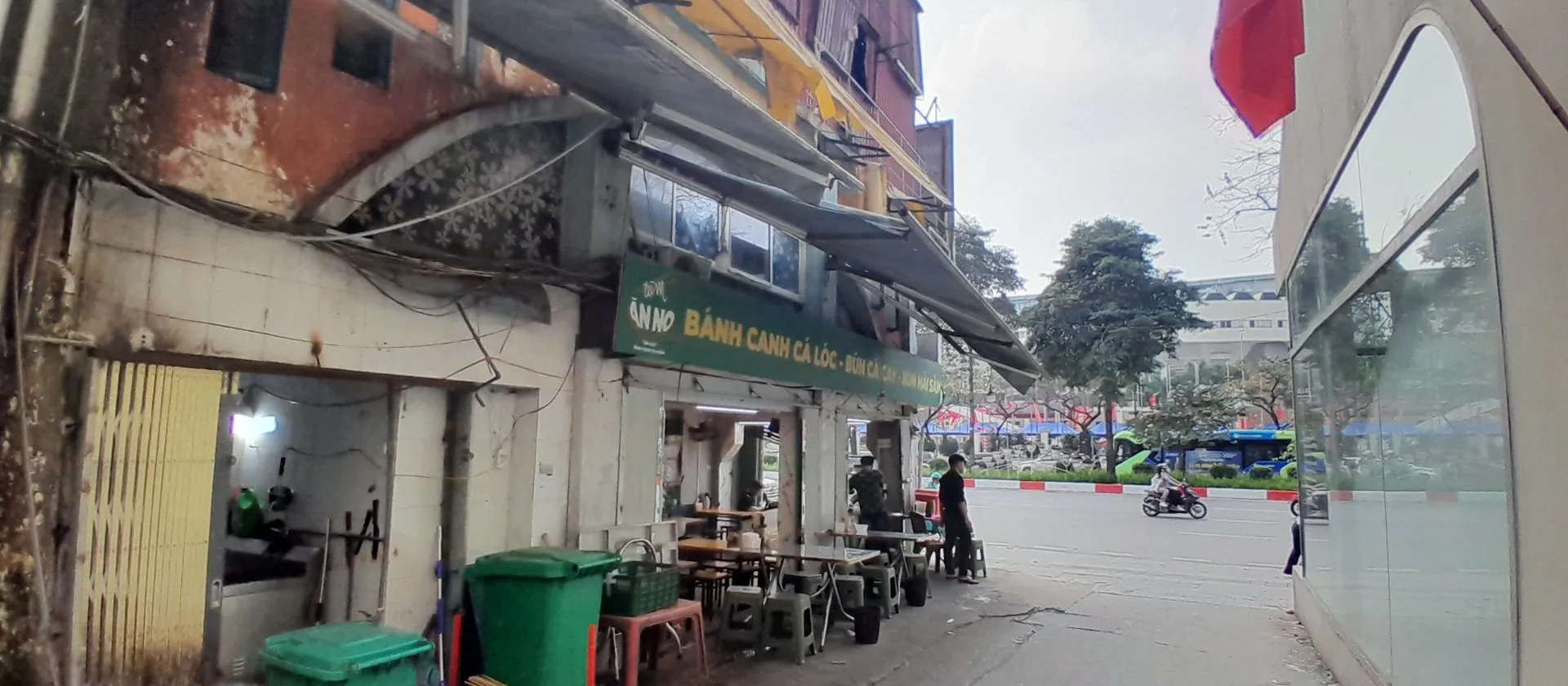 Nhà 3 tầng 2 mặt tiền tại Văn Cao, 43m2, giá 11.5 tỷ... Bán nhà mặt phố tại Ngọc Hà, Hà Nội 01