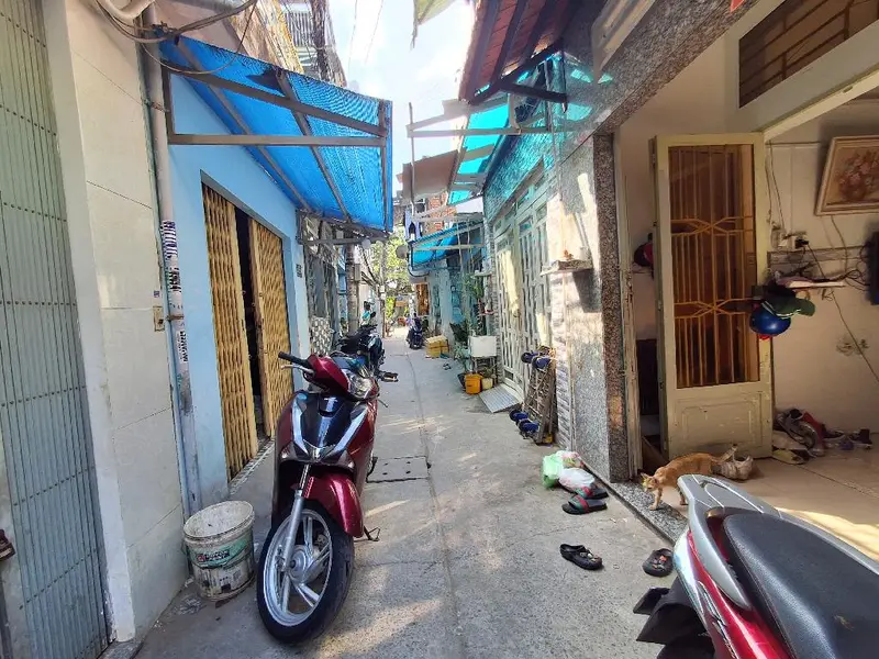 Nhà 2 tầng xinh xắn, giá cực tốt tại Quận 8... Bán nhà riêng tại Chánh Hưng, Hồ Chí Minh 01