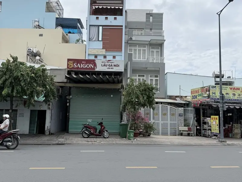 Căn hộ dịch vụ Tô Hiệu - Đầu tư sinh lời hơn 900 triệu mỗi năm... Bán nhà mặt phố tại Phú Thạnh, Hồ Chí Minh 01