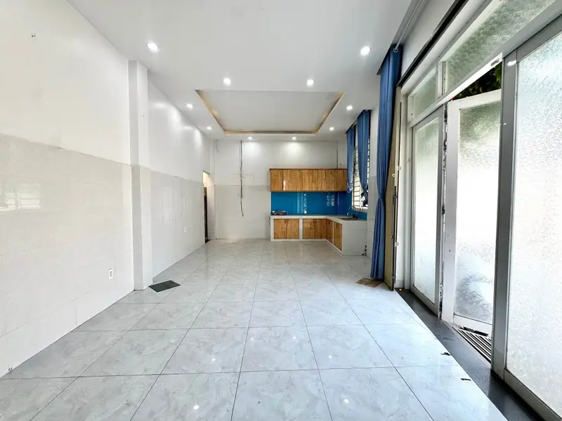 Nhà mặt phố Quận 2 mặt tiền 12m giá chỉ 5.99 tỷ... Bán nhà mặt phố tại Bình Trưng, Hồ Chí Minh 01
