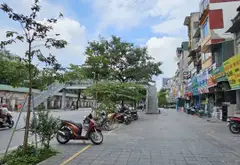 Bán nhà mặt phố Thanh Nhàn - trung tâm Hai Bà Trưng, sầm uất, vỉa hè thênh thang, 11.5 tỷ... Bán nhà mặt phố tại Hai Bà Trưng, Hà Nội 02