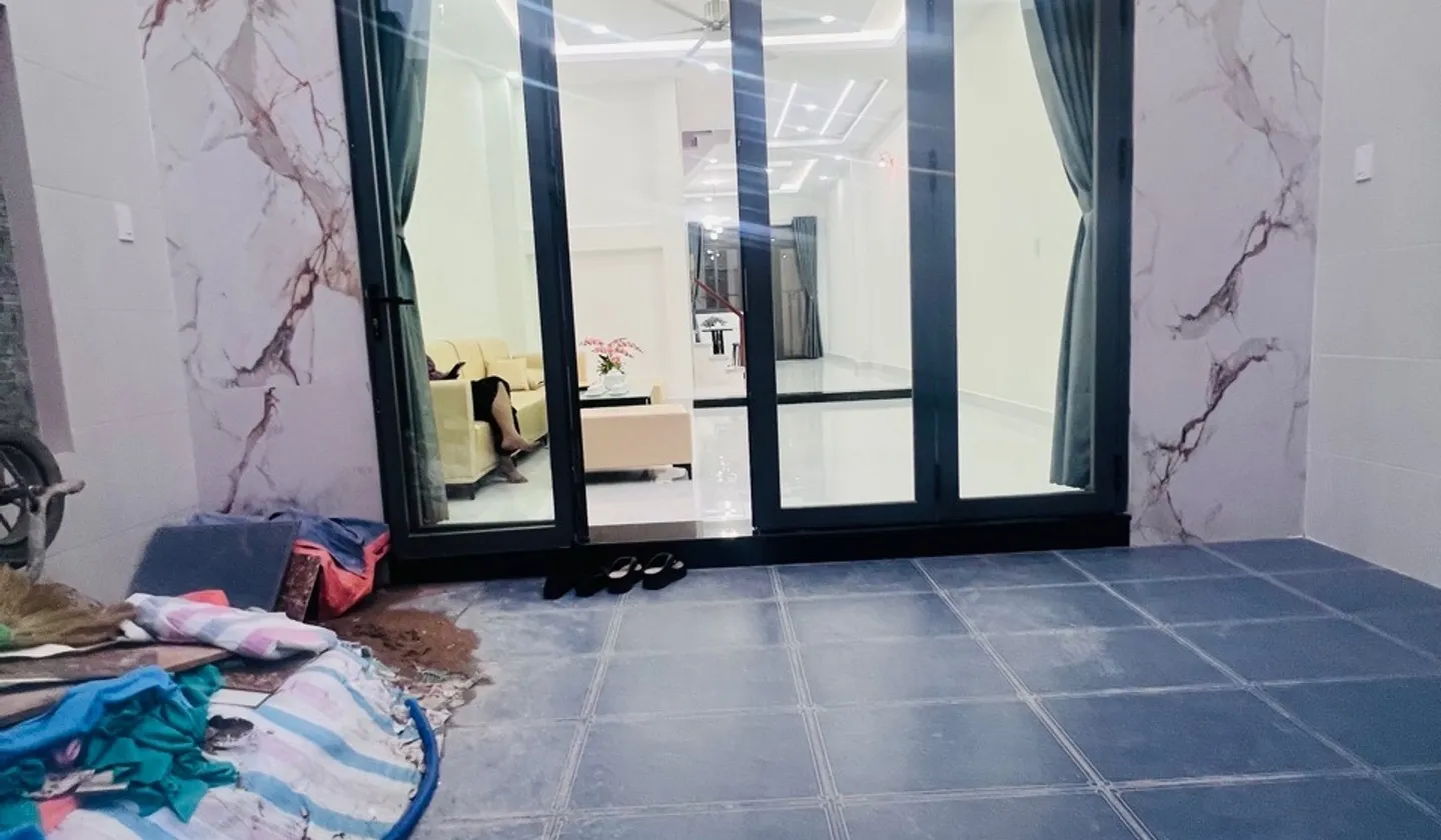 Nhà phố 4 tầng hiện đại, thang máy, full nội thất, hẻm xe hơi gần Huỳnh Tấn Phát... Bán nhà riêng tại Nhà Bè, Hồ Chí Minh 01