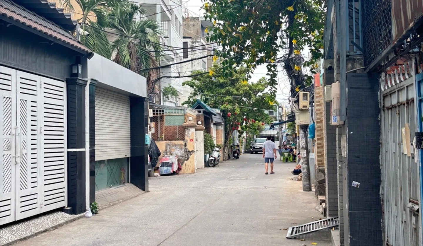 Nhà nở hậu 3 tầng gần hẻm xe hơi, an ninh tuyệt đối... Bán nhà riêng tại Bình Thạnh, Hồ Chí Minh 01