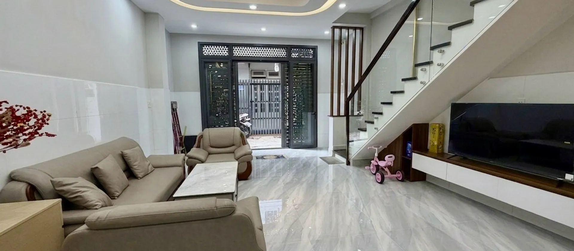 NHÀ MỚI THÔNG SỐ ĐẸP -(5x11m) , KHU HẺM AN NINH, 2 TẦNG BTCT TẶNG FULL NỘI THẤT... Bán nhà riêng tại Phú Thọ Hòa, Hồ Chí Minh 01