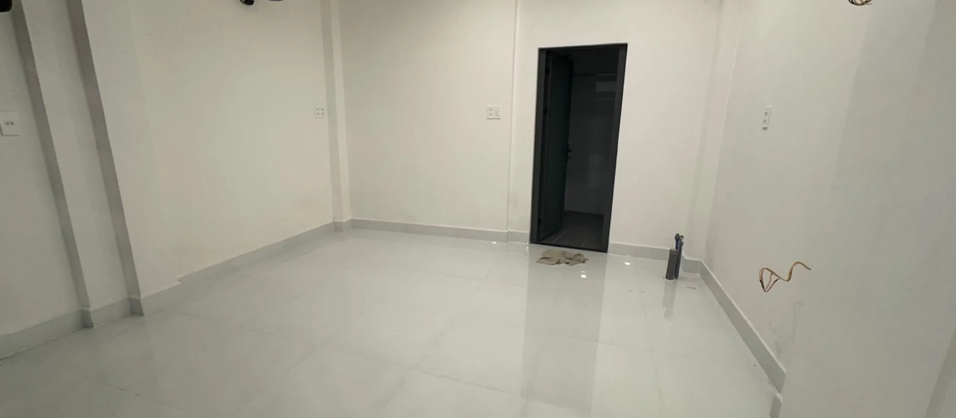 Bán nhà riêng 3 tầng tại quận trung tâm, thiết kế 4 phòng ngủ, mặt tiền 4m... Bán nhà riêng tại Bàn Cờ, Hồ Chí Minh 01
