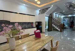 🔥 RẺ – HIẾM – RỘNG – 3 BƯỚC RA MẶT PHỐ - LÔ GÓC 3 MẶT THOÁNG.

📍 Vị trí cực đẹp, sát ngã... Bán nhà riêng tại Hải An, Hải Phòng 02