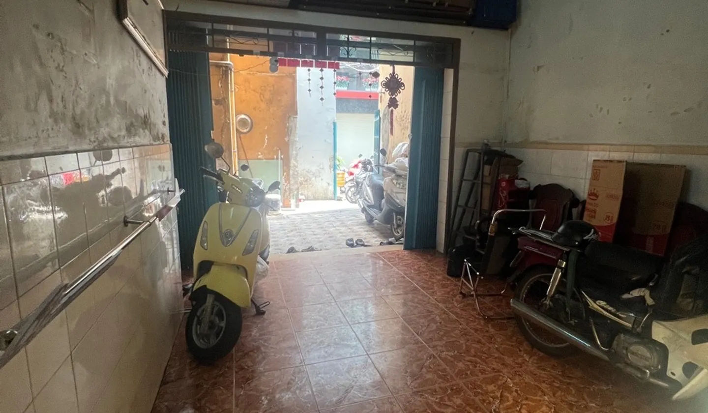 Nhà 3 tầng, 4 phòng ngủ tại trung tâm Quận 10, khu vực Hồ Thị Kỷ... Bán nhà riêng tại Vườn Lài, Hồ Chí Minh 01