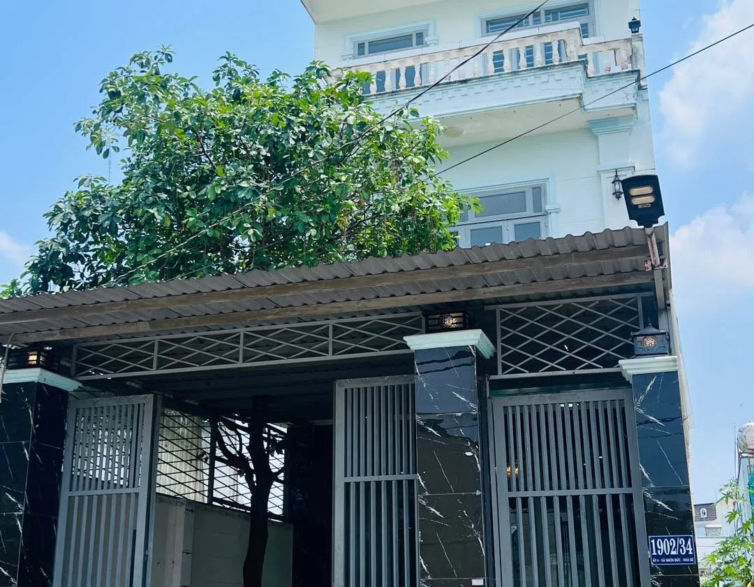 Nhà 3 tầng rộng rãi, thiết kế hiện đại tại Lê Văn Lương... Bán nhà riêng tại Hiệp Phước, Hồ Chí Minh 01