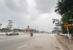 MẶT PHỐ KINH DOANH SẦM UẤT NGÀY ĐÊM-SẴN KIOT DÒNG TIỀN ĐỀU HÀNG THÁNG-NGAY BV NHIỆT ĐỚI-GẦN KCN BẮC... Bán nhà mặt phố tại Thiên Lộc, Hà Nội 01