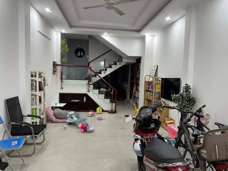 🏡 ( QUẬN 7 ) NHÀ 3 TẦNG – KHU DÂN DÂN TRÍ CAO - HUỲNH TẤN PHÁT 

👉 GIÁ CHỈ 11,6 TỶ... Bán nhà mặt phố tại Phú Thuận, Hồ Chí Minh 01