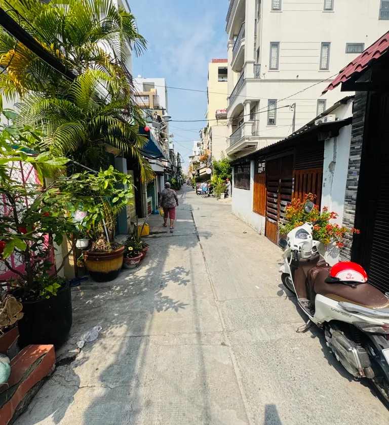 Nhà 2 tầng hẻm ô tô trung tâm quận 6, giá chỉ hơn 6 tỷ... Bán nhà riêng tại Bình Phú, Hồ Chí Minh 01