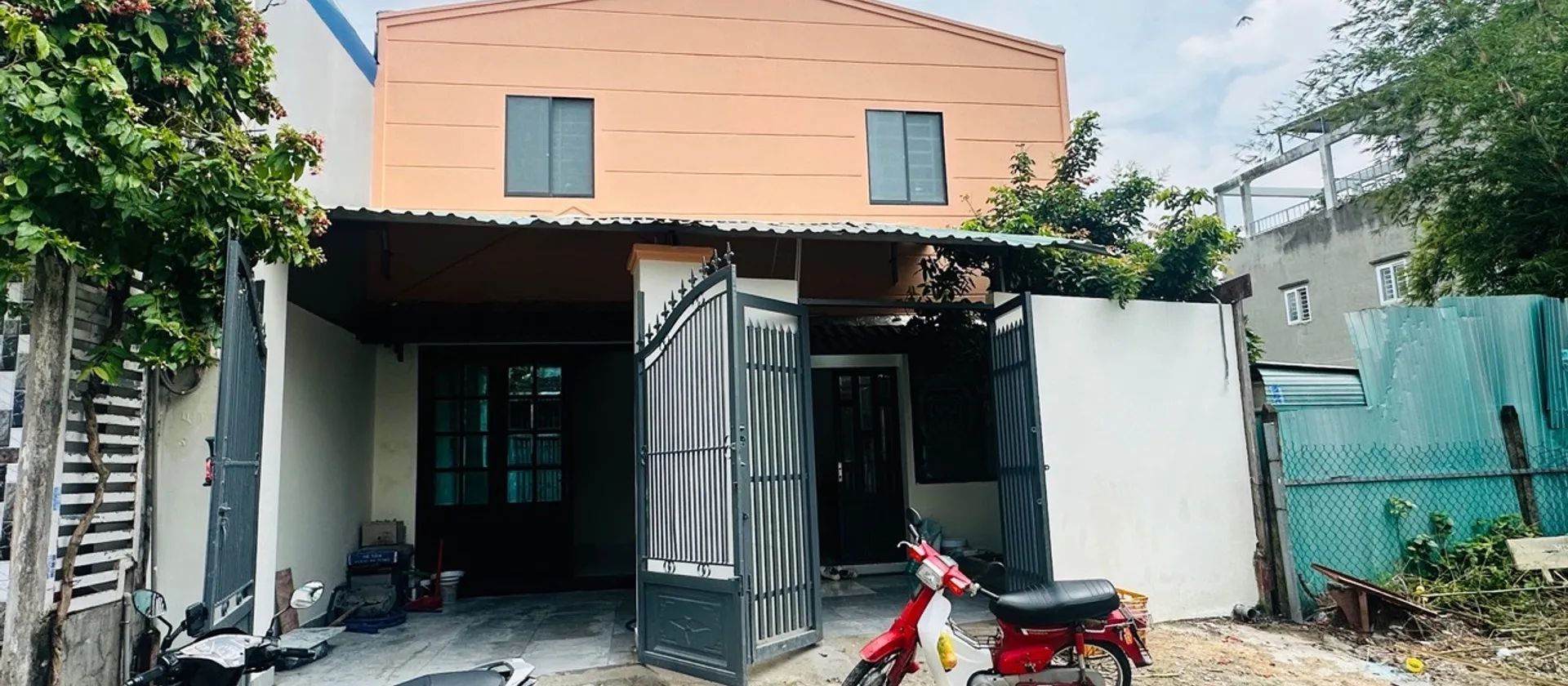 🌷🌴Nhà Xuân Thới Sơn Mua 1 Nhà Thành 2 Nhà + Nội thất trong nhà gỗ xịn để lại hết!!! Chỉ 4,3 Tỷ... Bán nhà riêng tại Xuân Thới Sơn, Hồ Chí Minh 01
