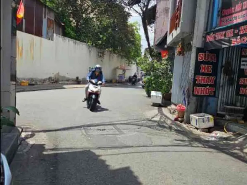 HẺM XE TẢI 6M THÔNG - SÁT MẶT TIỀN ĐƯỜNG - LẠC LONG QUÂN... Bán nhà riêng tại Tân Hòa, Hồ Chí Minh 01
