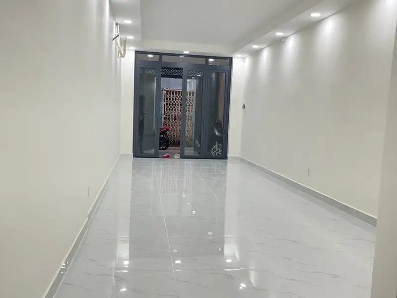 Nhà 2 Tầng Sát Mặt Tiền Lạc Long Quân - Giá Tốt, Tiện Di Chuyển... Bán nhà riêng tại Bảy Hiền, Hồ Chí Minh 01