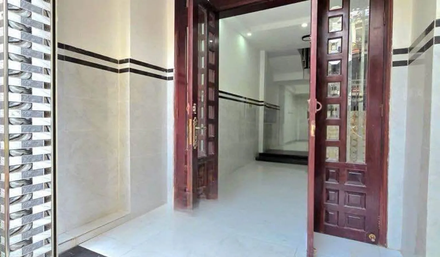 BÁN NHÀ 4 TẦNG-TẶNG THÊM ĐẤT-NGAY THÍCH QUẢNG ĐỨC-NHỈNH 6 TỶ... Bán nhà riêng tại Đức Nhuận, Hồ Chí Minh 01