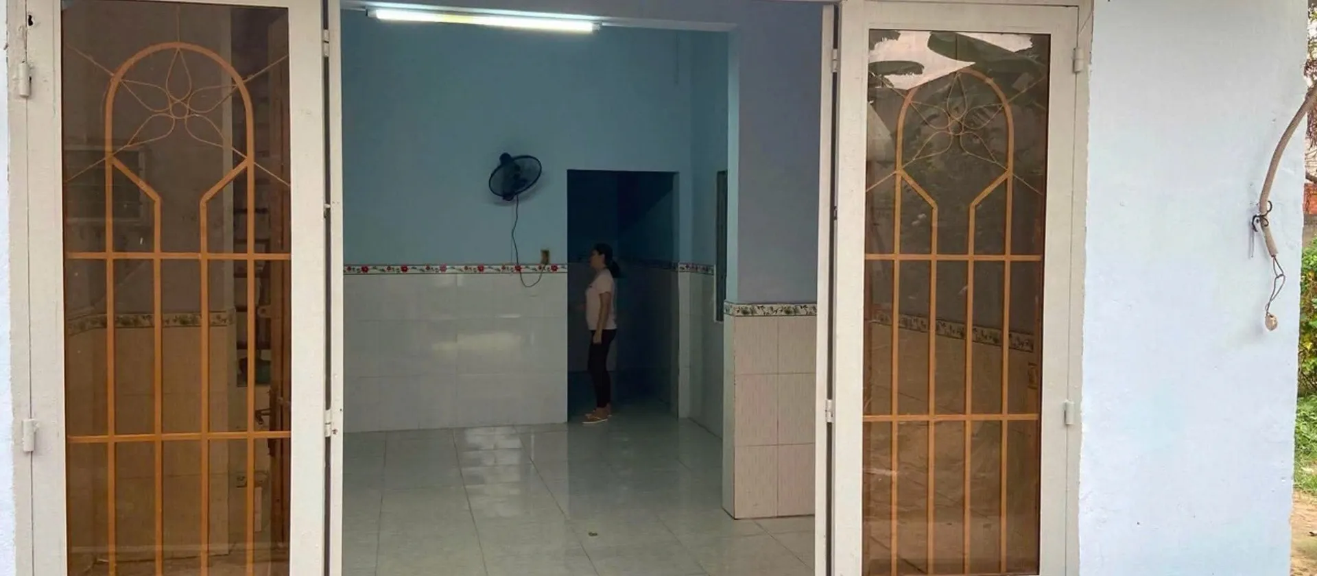 Cơ hội sở hữu nhà đẹp 2 tầng tại xã Hóc Môn giá tốt chỉ 2,1 tỷ... Bán nhà riêng tại Hóc Môn, Hồ Chí Minh 01