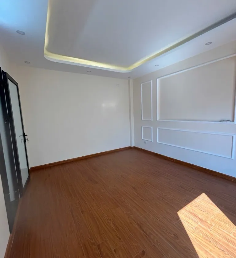 Nhà 5 tầng 30m2 giá 6,15 tỷ tại Bát Khối gần cầu Thanh Trì... Bán nhà riêng tại Long Biên, Hà Nội 01