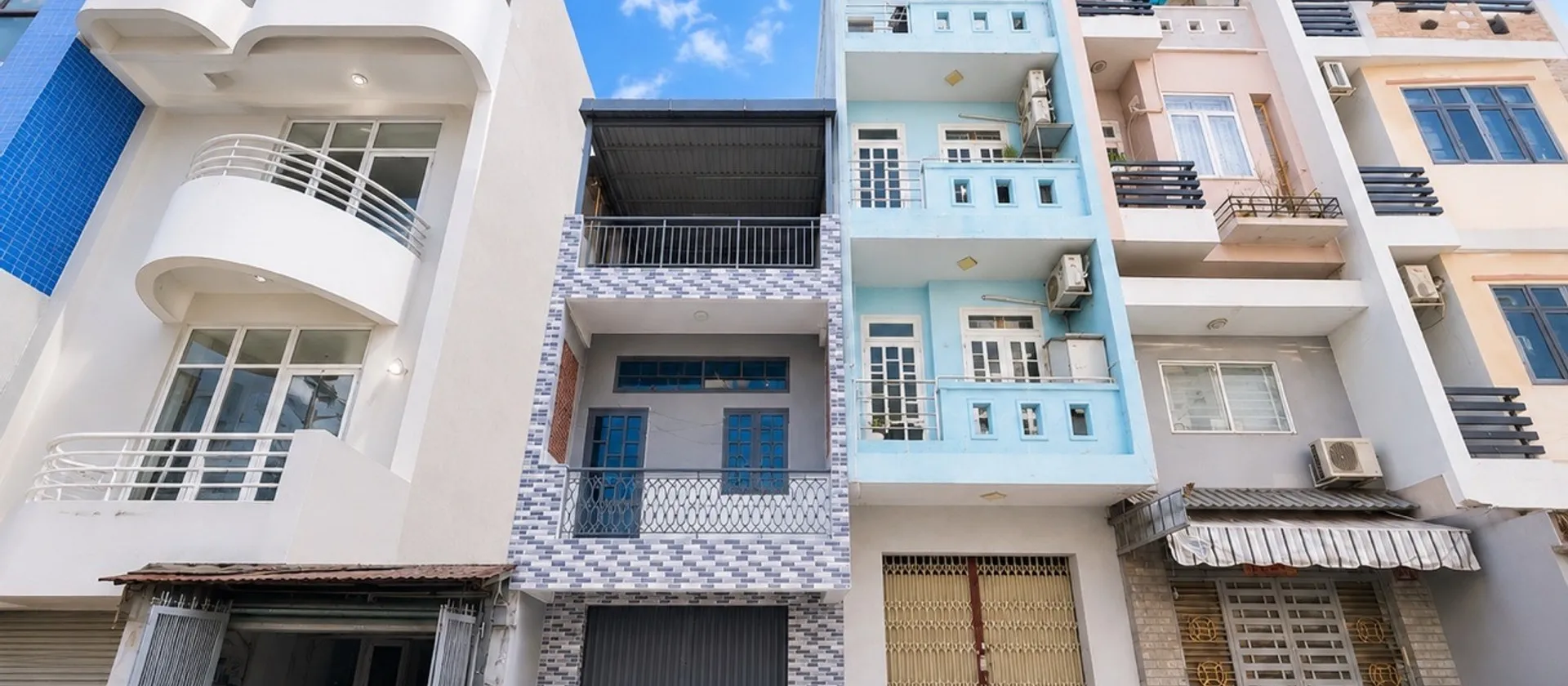 Nhà đẹp 3 tầng hẻm rộng tại Khuông Việt... Bán nhà riêng tại Tân Phú, Hồ Chí Minh 01