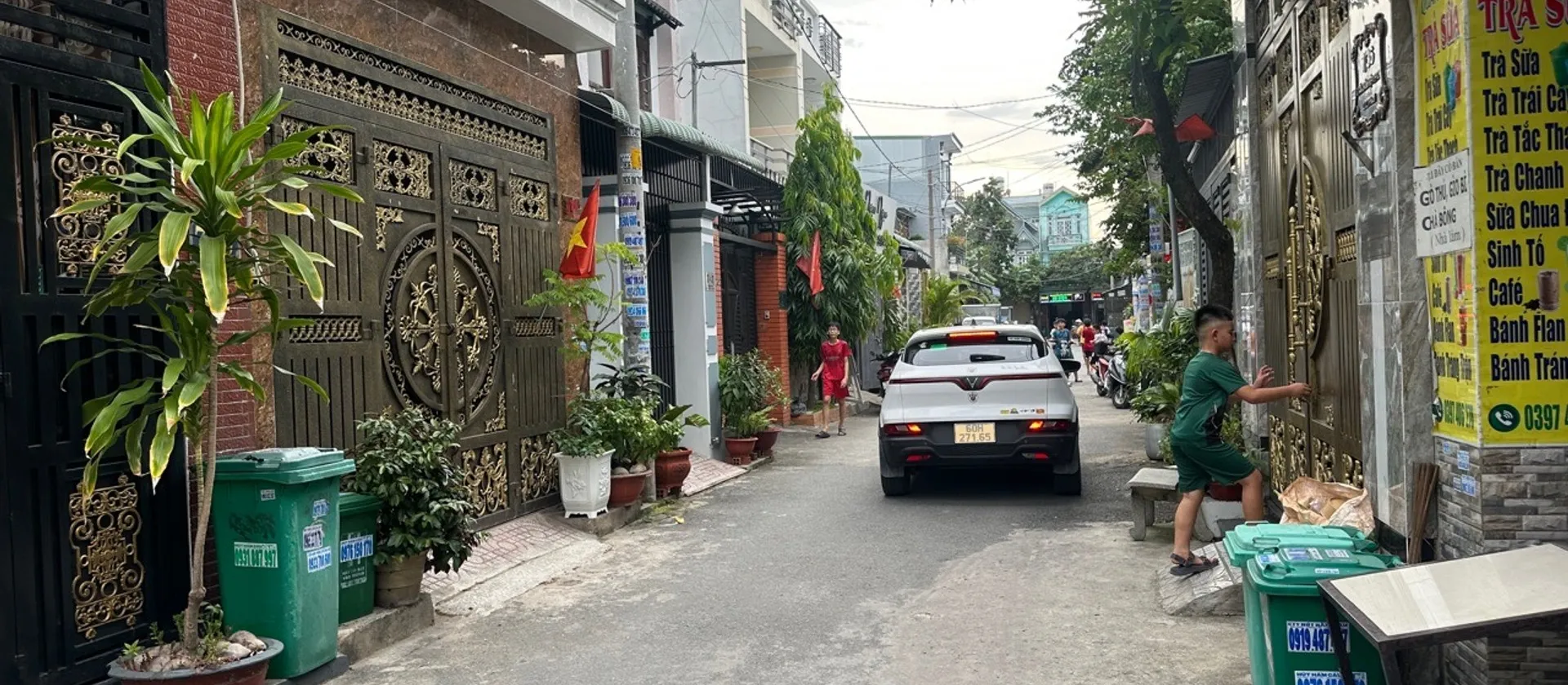 🔥 NHÀ CHÍNH CHỦ – SỔ RIÊNG – HẺM XE TẢI THÔNG TRÁNH – TRUNG MỸ TÂY.TP HCM 🔥
🏡 Vị trí: VÍP... Bán nhà riêng tại Tân Thới Hiệp, Hồ Chí Minh 01