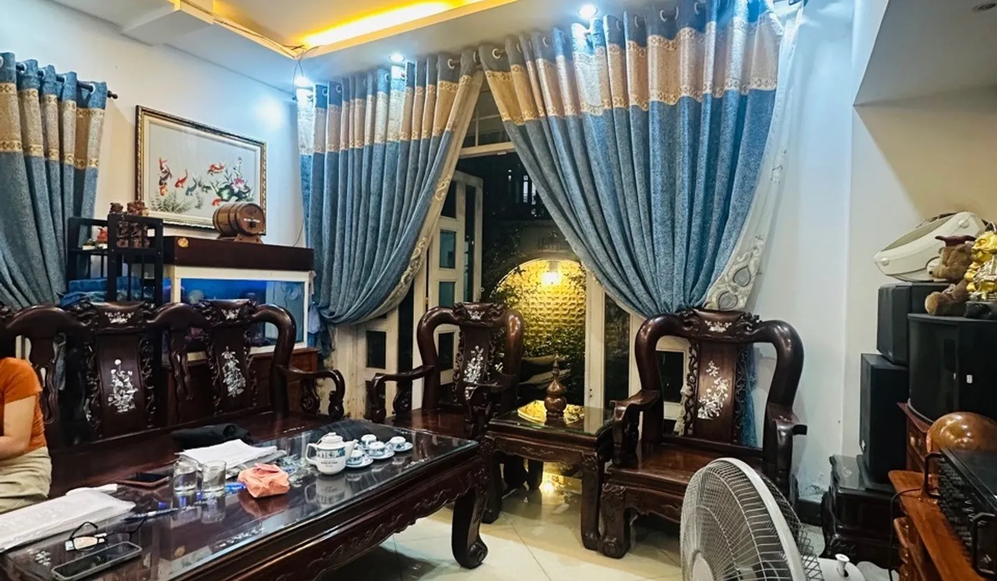 Nhà mặt phố 2 tầng rộng 136m2 tại trung tâm Quận Ngô Quyền, giá hợp lý... Bán nhà mặt phố tại Thủ Đức, Hồ Chí Minh 01