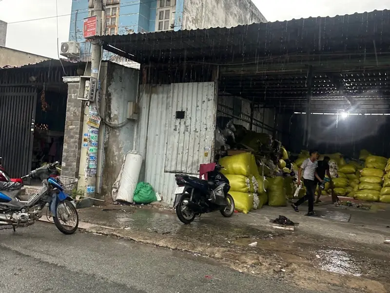Bán kho 8x18m khu Phạm Văn Sáng, Hóc Môn, 6.x tỷ... Bán nhà riêng tại Bà Điểm, Hồ Chí Minh 01