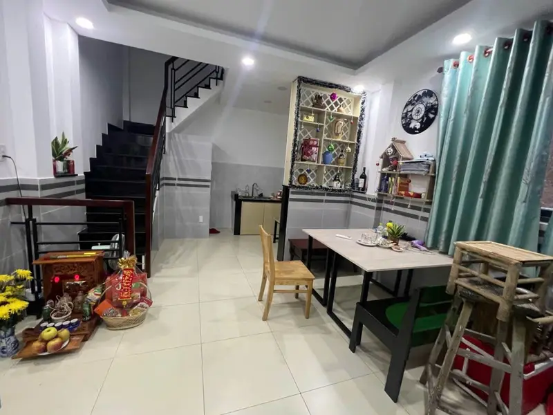 Nhà siêu hiếm Lê Văn Sỹ 
Dtsd 72m2.
Hẻm thông thoáng.
Giá chỉ 5 tỷ... Bán nhà riêng tại Nhiêu Lộc, Hồ Chí Minh 01