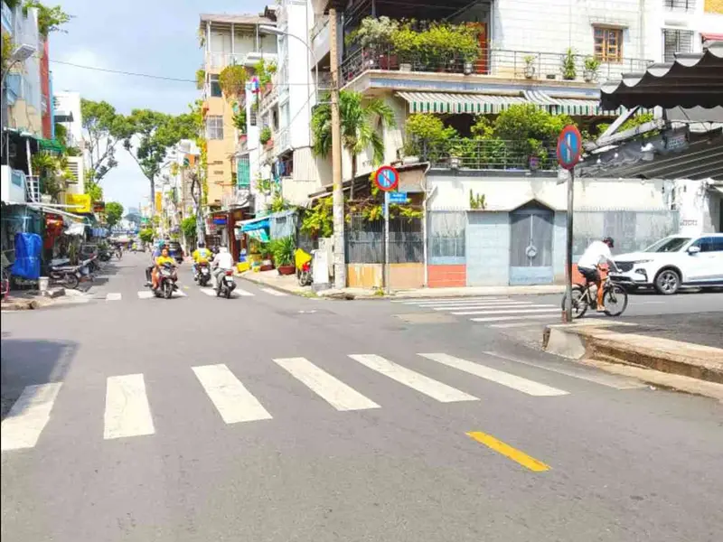 Nhà Mặt Phố 4 Tầng Tại Quận 10 - Kinh Doanh Đỉnh... Bán nhà mặt phố tại Diên Hồng, Hồ Chí Minh 01
