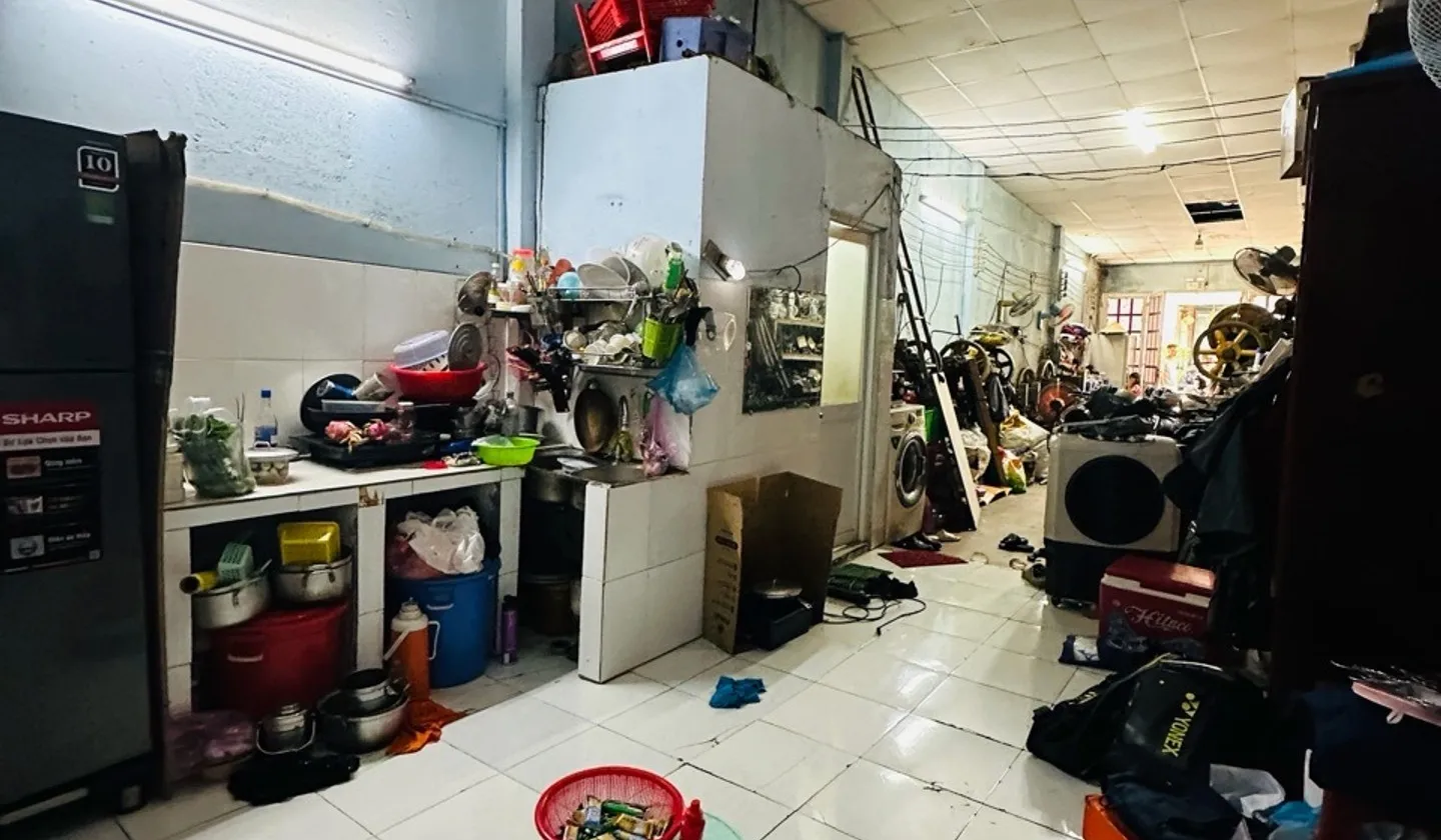 LÊ VĂN QUỚI NGAY MẶT TIỀN - NHÀ CŨ TIỆN XÂY MỚI - NGANG 8M 160M2 XÂY CHDV CỰC ĐẸP - SỔ VUÔNG... Bán nhà mặt phố tại Bình Trị Đông, Hồ Chí Minh 01